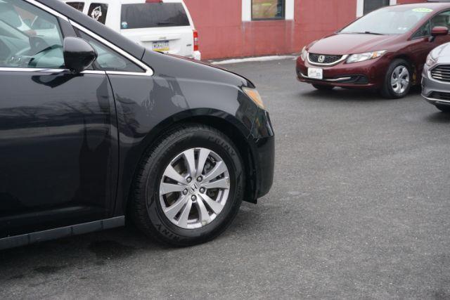 2015 Crystal Black Pearl /Gray Honda Odyssey EX-L (5FNRL5H60FB) with an 3.5L V-6 i-VTEC variable valve control engine, located at 312 Centre Ave, Schuylkill Haven, PA, 17972, (570) 593-5278, 40.638130, -76.177383 - Photo#20