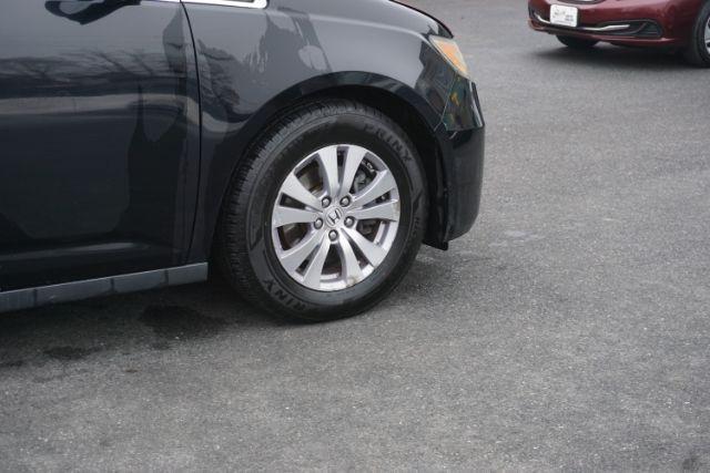 2015 Crystal Black Pearl /Gray Honda Odyssey EX-L (5FNRL5H60FB) with an 3.5L V-6 i-VTEC variable valve control engine, located at 312 Centre Ave, Schuylkill Haven, PA, 17972, (570) 593-5278, 40.638130, -76.177383 - Photo#21