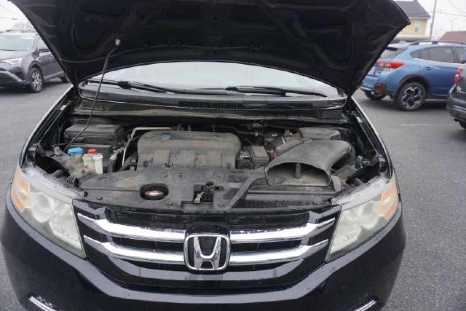 2015 Crystal Black Pearl /Gray Honda Odyssey EX-L (5FNRL5H60FB) with an 3.5L V-6 i-VTEC variable valve control engine, located at 312 Centre Ave, Schuylkill Haven, PA, 17972, (570) 593-5278, 40.638130, -76.177383 - Photo#25
