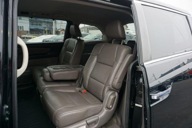 2015 Crystal Black Pearl /Gray Honda Odyssey EX-L (5FNRL5H60FB) with an 3.5L V-6 i-VTEC variable valve control engine, located at 312 Centre Ave, Schuylkill Haven, PA, 17972, (570) 593-5278, 40.638130, -76.177383 - Photo#36