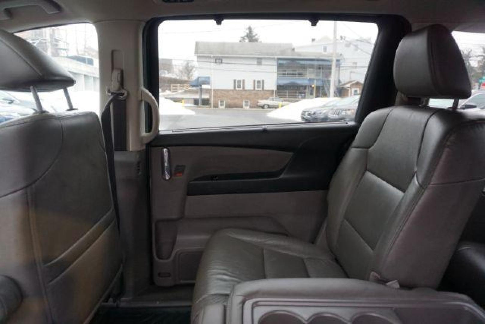 2015 Crystal Black Pearl /Gray Honda Odyssey EX-L (5FNRL5H60FB) with an 3.5L V-6 i-VTEC variable valve control engine, located at 312 Centre Ave, Schuylkill Haven, PA, 17972, (570) 593-5278, 40.638130, -76.177383 - Photo#39