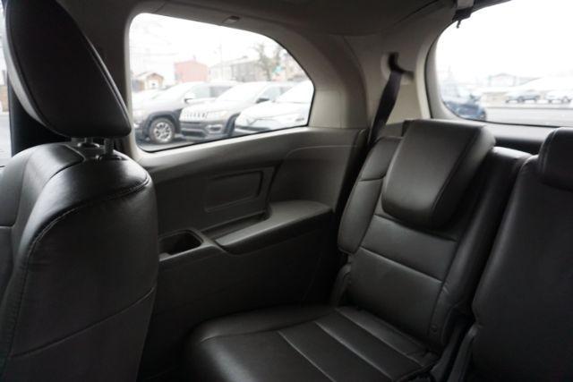 2015 Crystal Black Pearl /Gray Honda Odyssey EX-L (5FNRL5H60FB) with an 3.5L V-6 i-VTEC variable valve control engine, located at 312 Centre Ave, Schuylkill Haven, PA, 17972, (570) 593-5278, 40.638130, -76.177383 - Photo#41