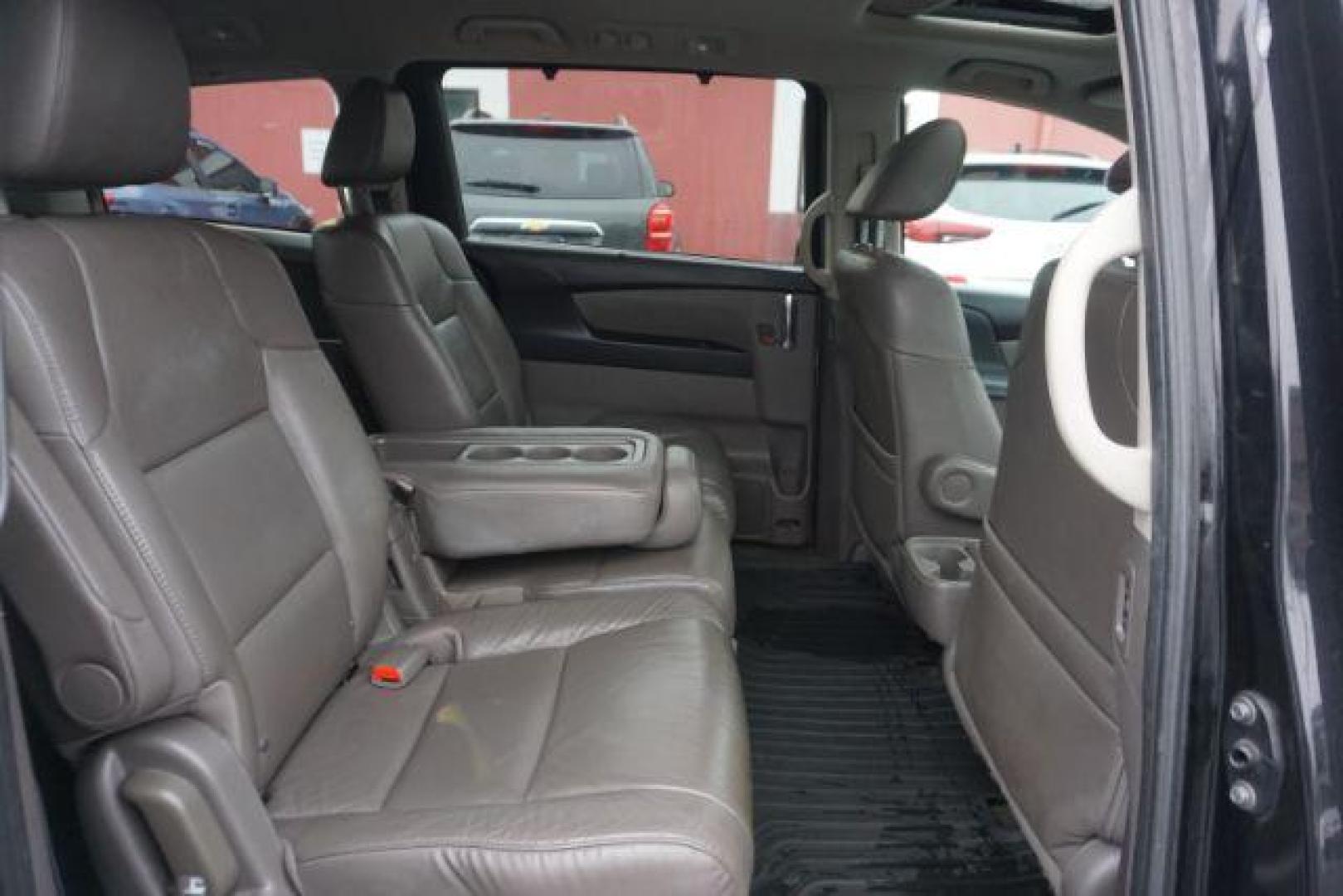 2015 Crystal Black Pearl /Gray Honda Odyssey EX-L (5FNRL5H60FB) with an 3.5L V-6 i-VTEC variable valve control engine, located at 312 Centre Ave, Schuylkill Haven, PA, 17972, (570) 593-5278, 40.638130, -76.177383 - Photo#44