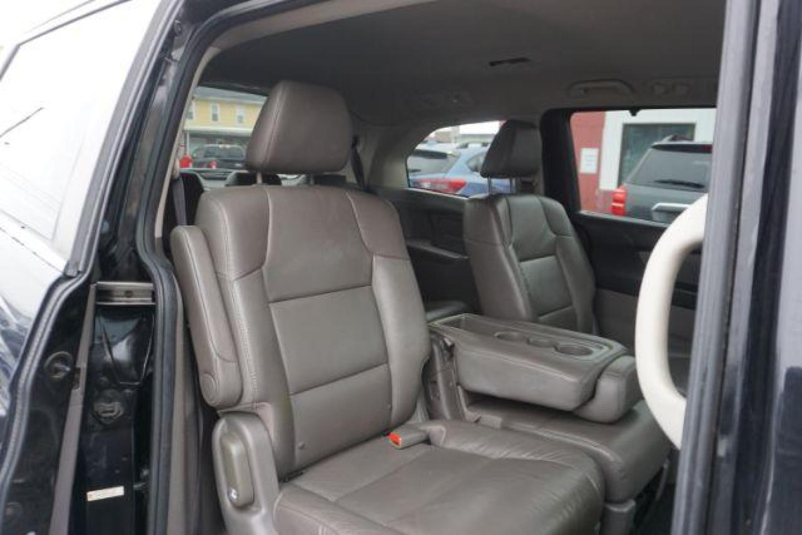 2015 Crystal Black Pearl /Gray Honda Odyssey EX-L (5FNRL5H60FB) with an 3.5L V-6 i-VTEC variable valve control engine, located at 312 Centre Ave, Schuylkill Haven, PA, 17972, (570) 593-5278, 40.638130, -76.177383 - Photo#46