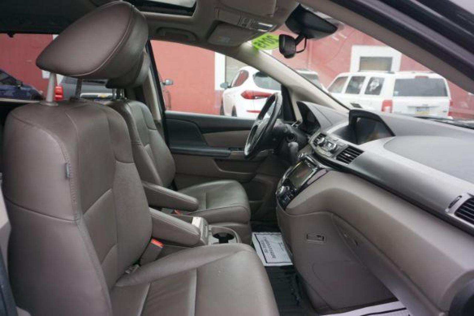 2015 Crystal Black Pearl /Gray Honda Odyssey EX-L (5FNRL5H60FB) with an 3.5L V-6 i-VTEC variable valve control engine, located at 312 Centre Ave, Schuylkill Haven, PA, 17972, (570) 593-5278, 40.638130, -76.177383 - Photo#48