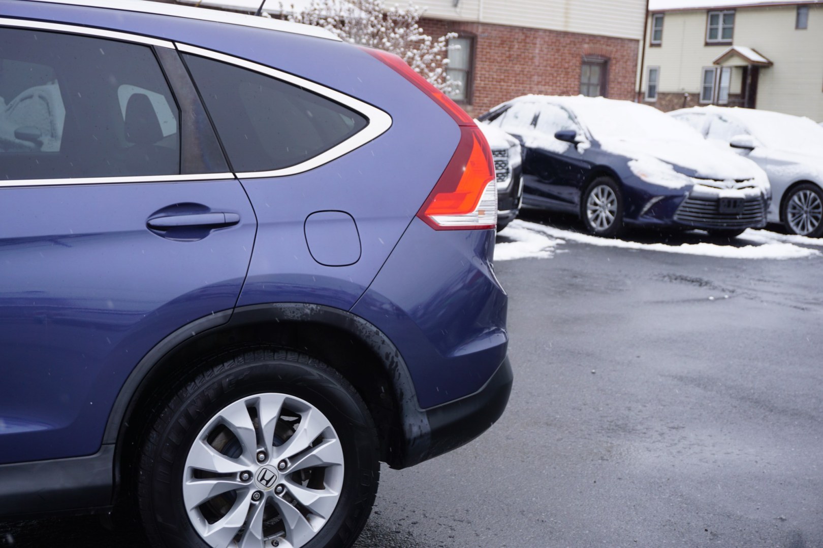 2013 Twilight Blue Metallic /Beige HONDA CR-V EX-L (2HKRM4H77DH) with an 2.4L I-4 DOHC engine, located at 312 Centre Ave, Schuylkill Haven, PA, 17972, (570) 593-5278, 40.638130, -76.177383 - Photo#6