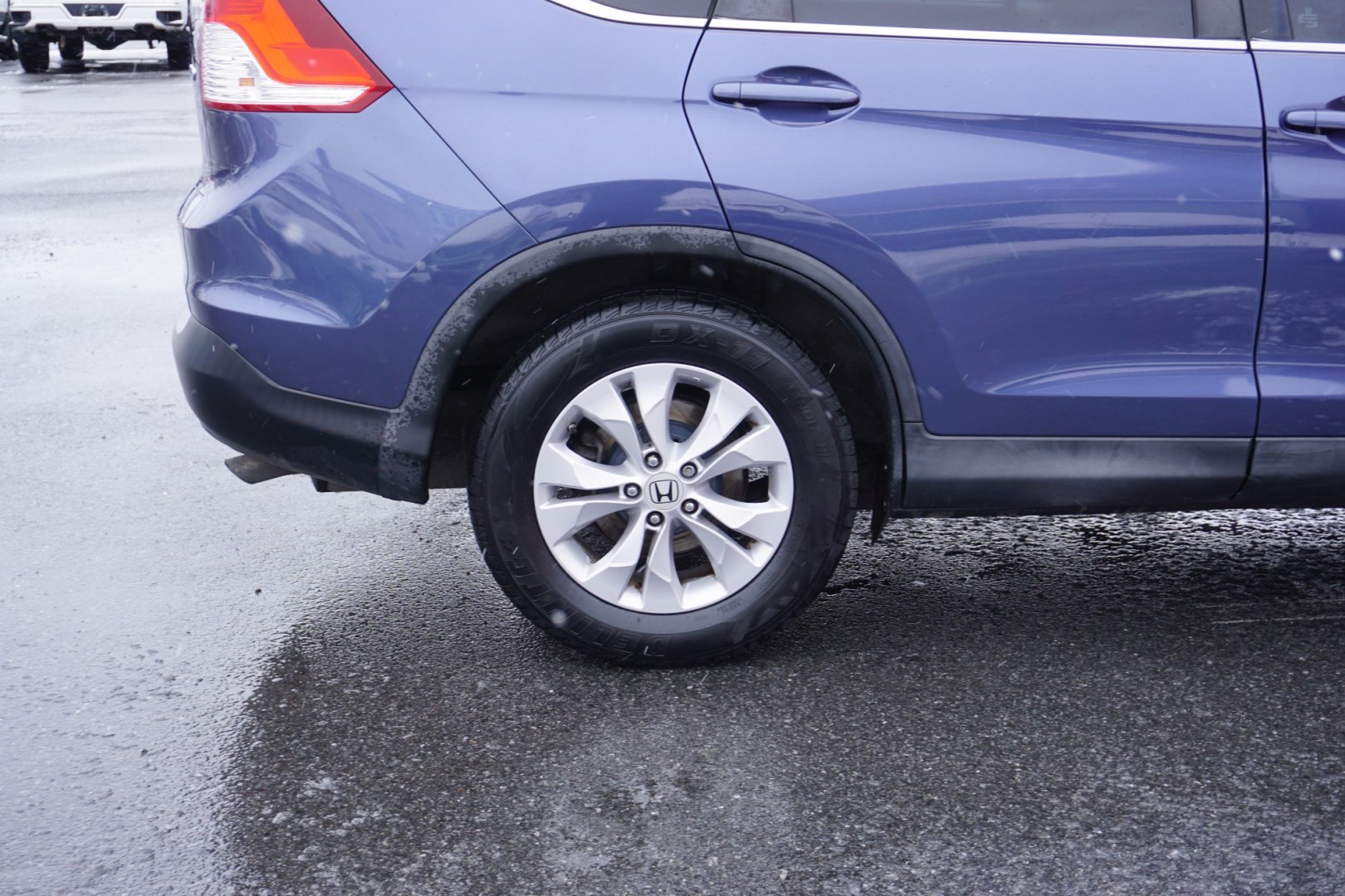 2013 Twilight Blue Metallic /Beige HONDA CR-V EX-L (2HKRM4H77DH) with an 2.4L I-4 DOHC engine, located at 312 Centre Ave, Schuylkill Haven, PA, 17972, (570) 593-5278, 40.638130, -76.177383 - Photo#13