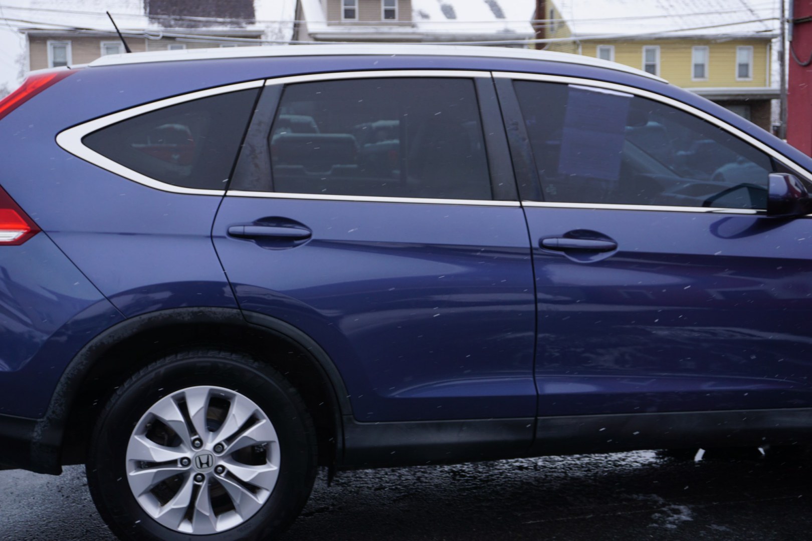 2013 Twilight Blue Metallic /Beige HONDA CR-V EX-L (2HKRM4H77DH) with an 2.4L I-4 DOHC engine, located at 312 Centre Ave, Schuylkill Haven, PA, 17972, (570) 593-5278, 40.638130, -76.177383 - Photo#15