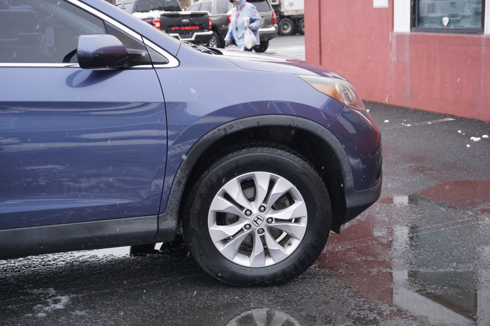 2013 Twilight Blue Metallic /Beige HONDA CR-V EX-L (2HKRM4H77DH) with an 2.4L I-4 DOHC engine, located at 312 Centre Ave, Schuylkill Haven, PA, 17972, (570) 593-5278, 40.638130, -76.177383 - Photo#17
