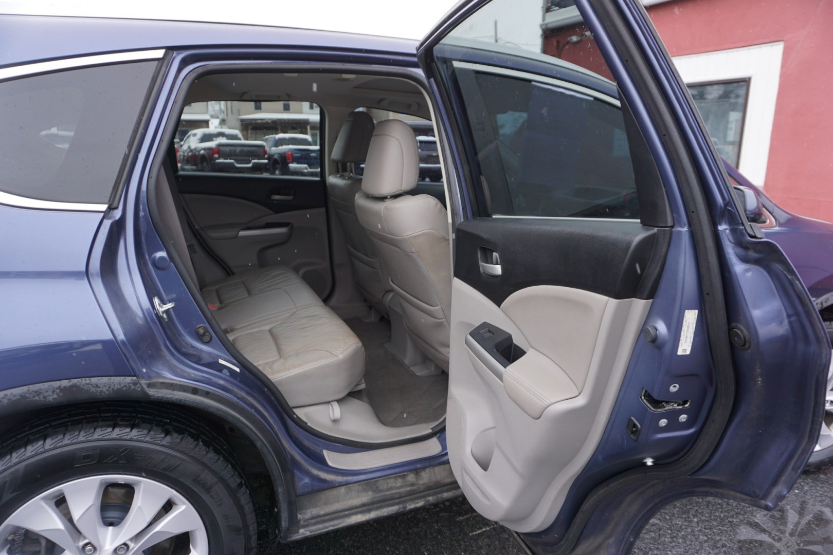 2013 Twilight Blue Metallic /Beige HONDA CR-V EX-L (2HKRM4H77DH) with an 2.4L I-4 DOHC engine, located at 312 Centre Ave, Schuylkill Haven, PA, 17972, (570) 593-5278, 40.638130, -76.177383 - Photo#37