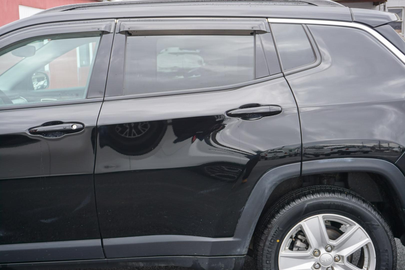 2022 Diamond Black Crystal Pearlcoat /Black JEEP COMPASS LATITUDE (3C4NJDBB5NT) with an MultiAir2 Tigershark 2.4L I-4 variable valve contr engine, located at 312 Centre Ave, Schuylkill Haven, PA, 17972, (570) 593-5278, 40.638130, -76.177383 - Photo#6