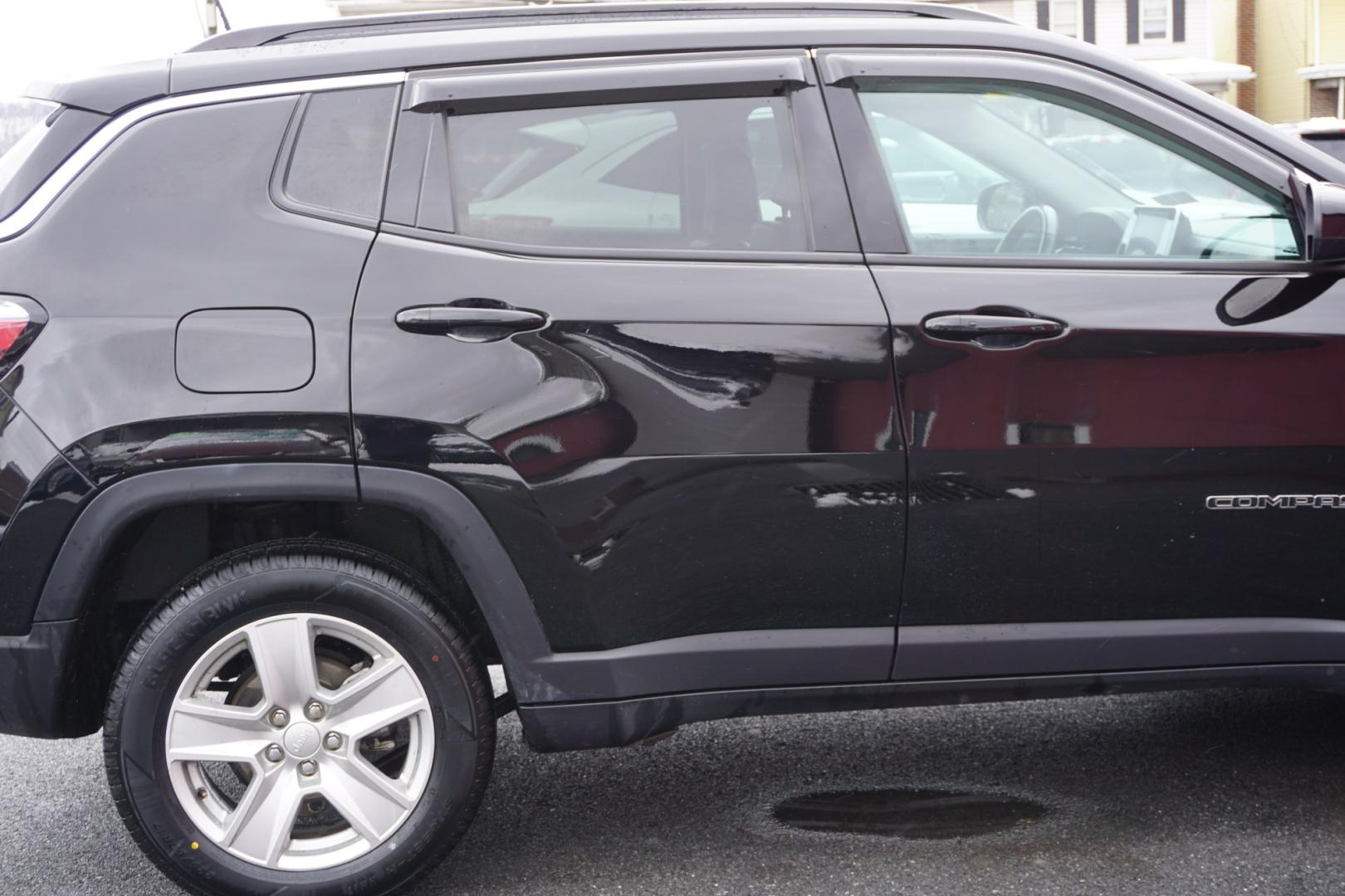 2022 Diamond Black Crystal Pearlcoat /Black JEEP COMPASS LATITUDE (3C4NJDBB5NT) with an MultiAir2 Tigershark 2.4L I-4 variable valve contr engine, located at 312 Centre Ave, Schuylkill Haven, PA, 17972, (570) 593-5278, 40.638130, -76.177383 - Photo#18