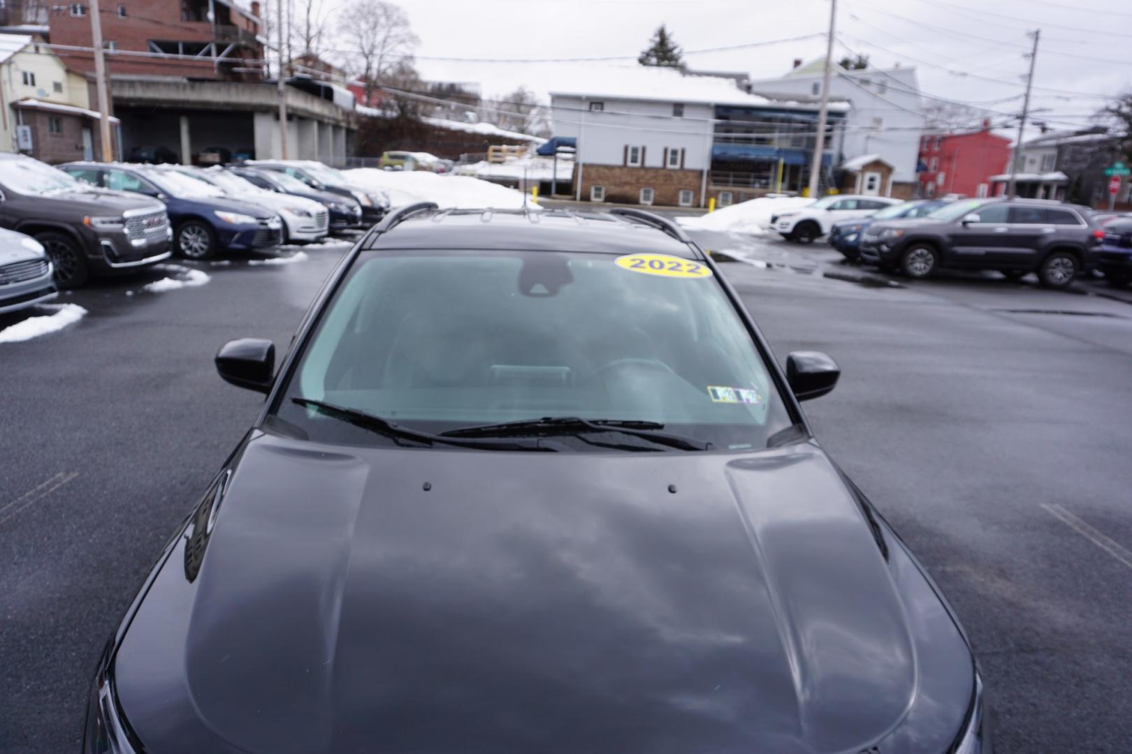 2022 Diamond Black Crystal Pearlcoat /Black JEEP COMPASS LATITUDE (3C4NJDBB5NT) with an MultiAir2 Tigershark 2.4L I-4 variable valve contr engine, located at 312 Centre Ave, Schuylkill Haven, PA, 17972, (570) 593-5278, 40.638130, -76.177383 - Photo#24