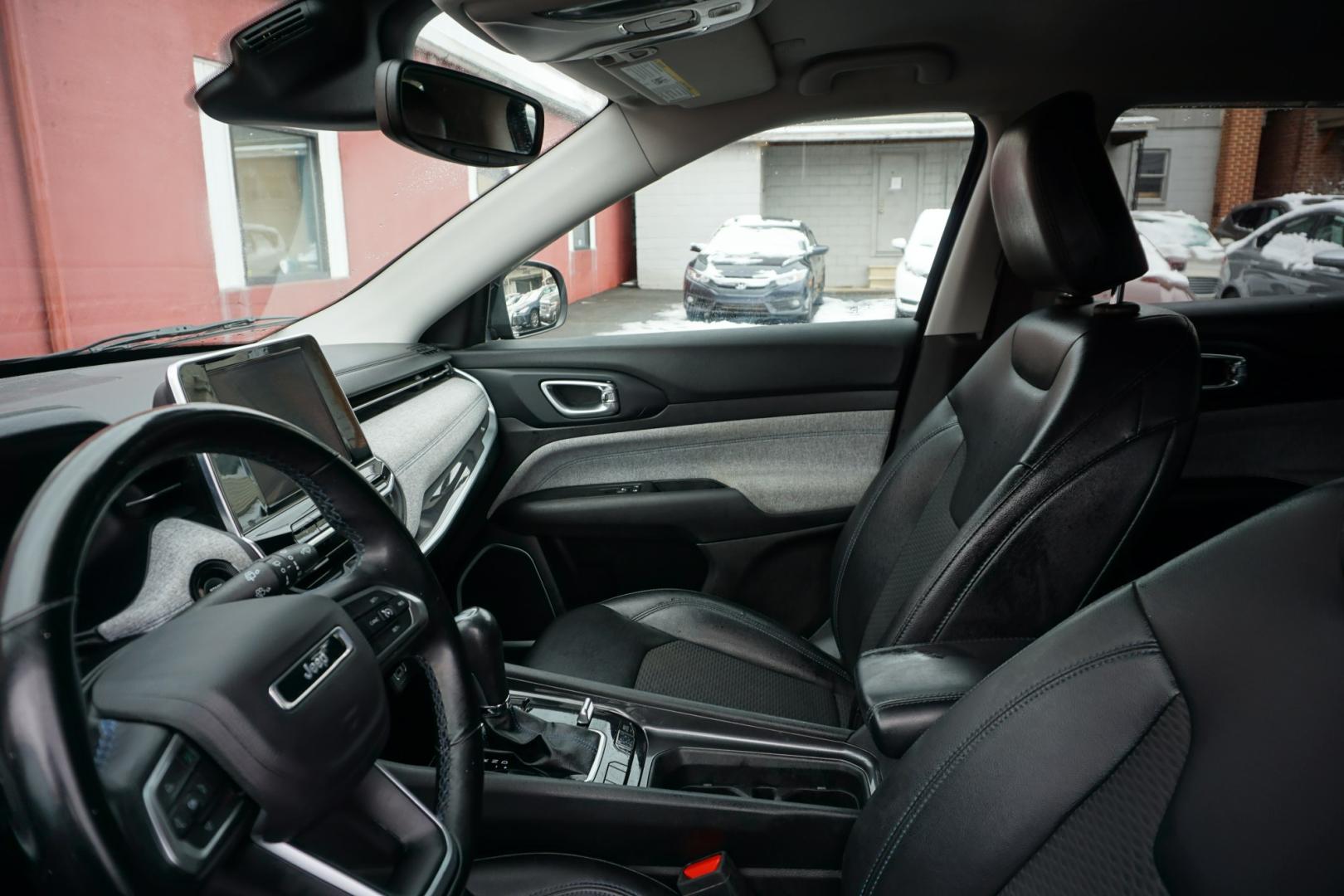 2022 Diamond Black Crystal Pearlcoat /Black JEEP COMPASS LATITUDE (3C4NJDBB5NT) with an MultiAir2 Tigershark 2.4L I-4 variable valve contr engine, located at 312 Centre Ave, Schuylkill Haven, PA, 17972, (570) 593-5278, 40.638130, -76.177383 - Photo#28