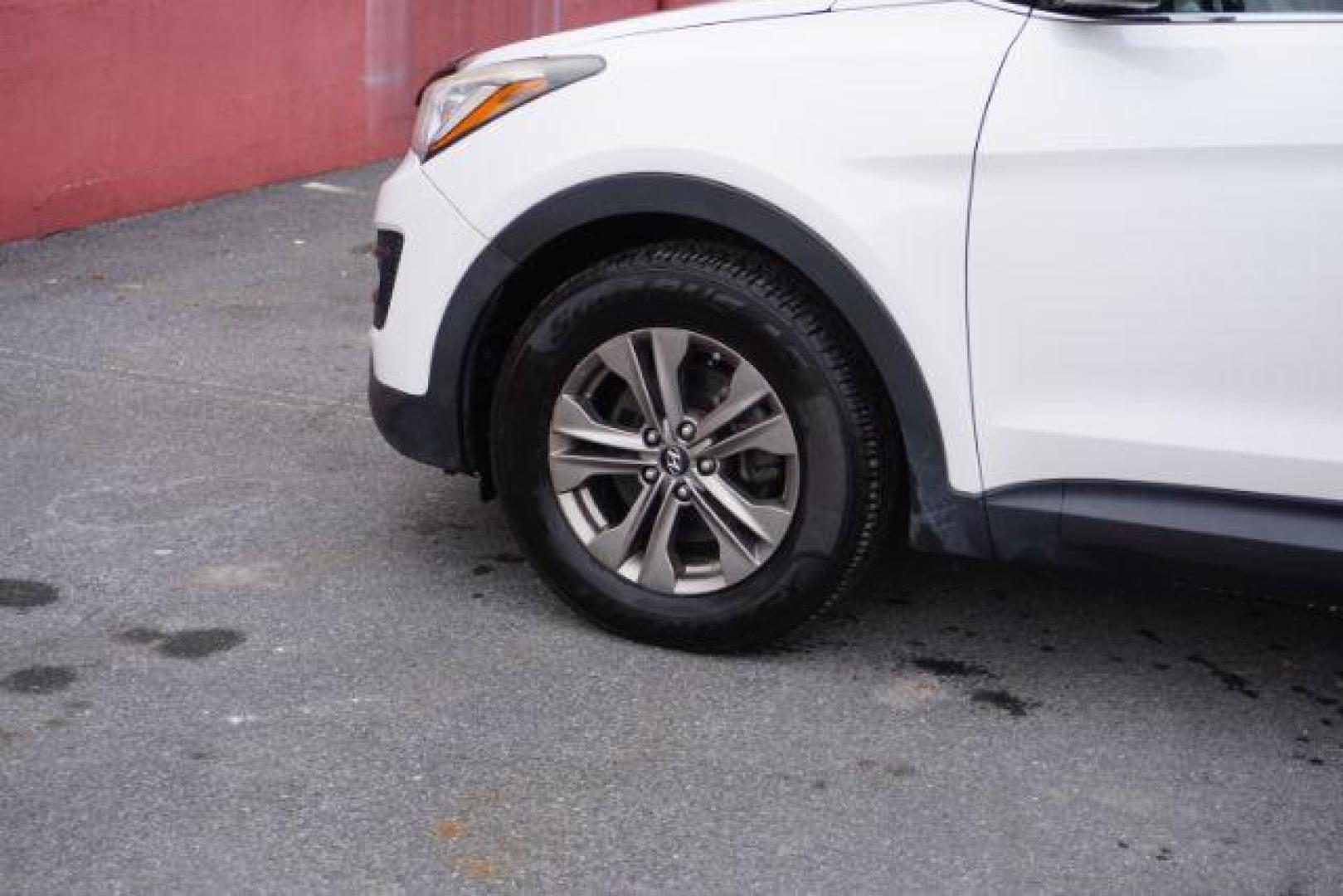 2014 Frost White Pearl /Gray Hyundai Santa Fe Sport 2.4L (5XYZTDLB5EG) with an Theta II 2.4L I-4 gasoline direct injection engine, located at 312 Centre Ave, Schuylkill Haven, PA, 17972, (570) 593-5278, 40.638130, -76.177383 - Photo#3