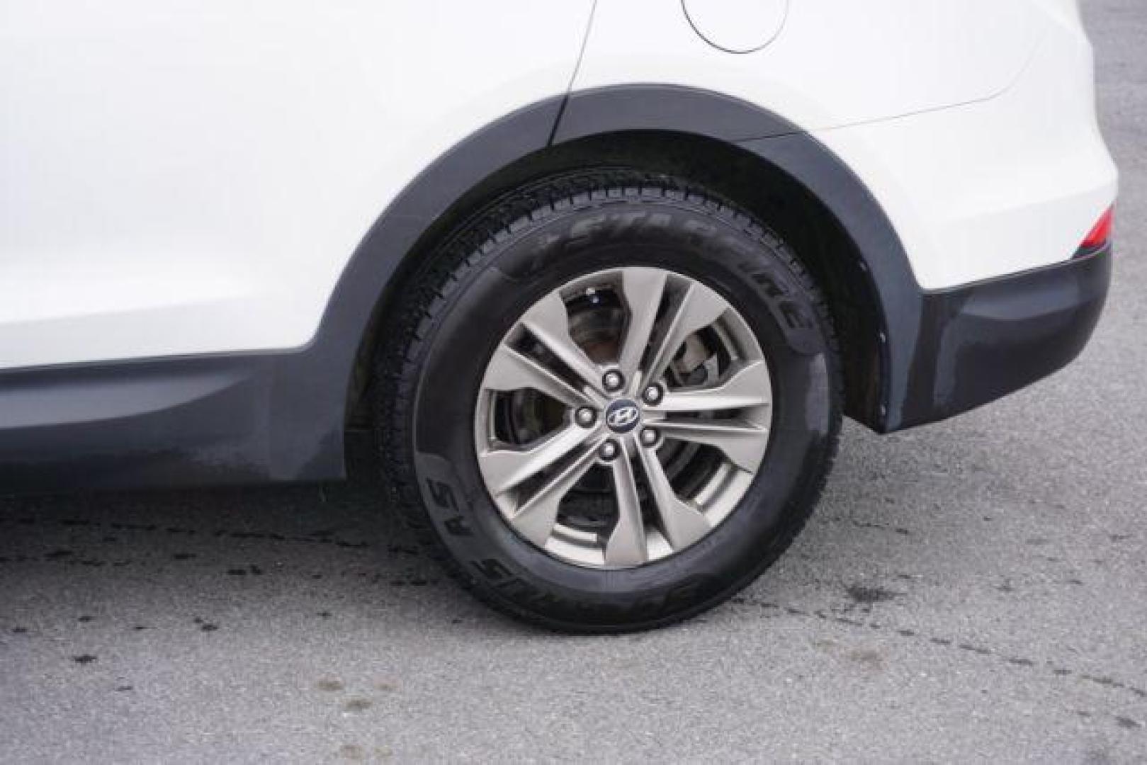 2014 Frost White Pearl /Gray Hyundai Santa Fe Sport 2.4L (5XYZTDLB5EG) with an Theta II 2.4L I-4 gasoline direct injection engine, located at 312 Centre Ave, Schuylkill Haven, PA, 17972, (570) 593-5278, 40.638130, -76.177383 - Photo#8