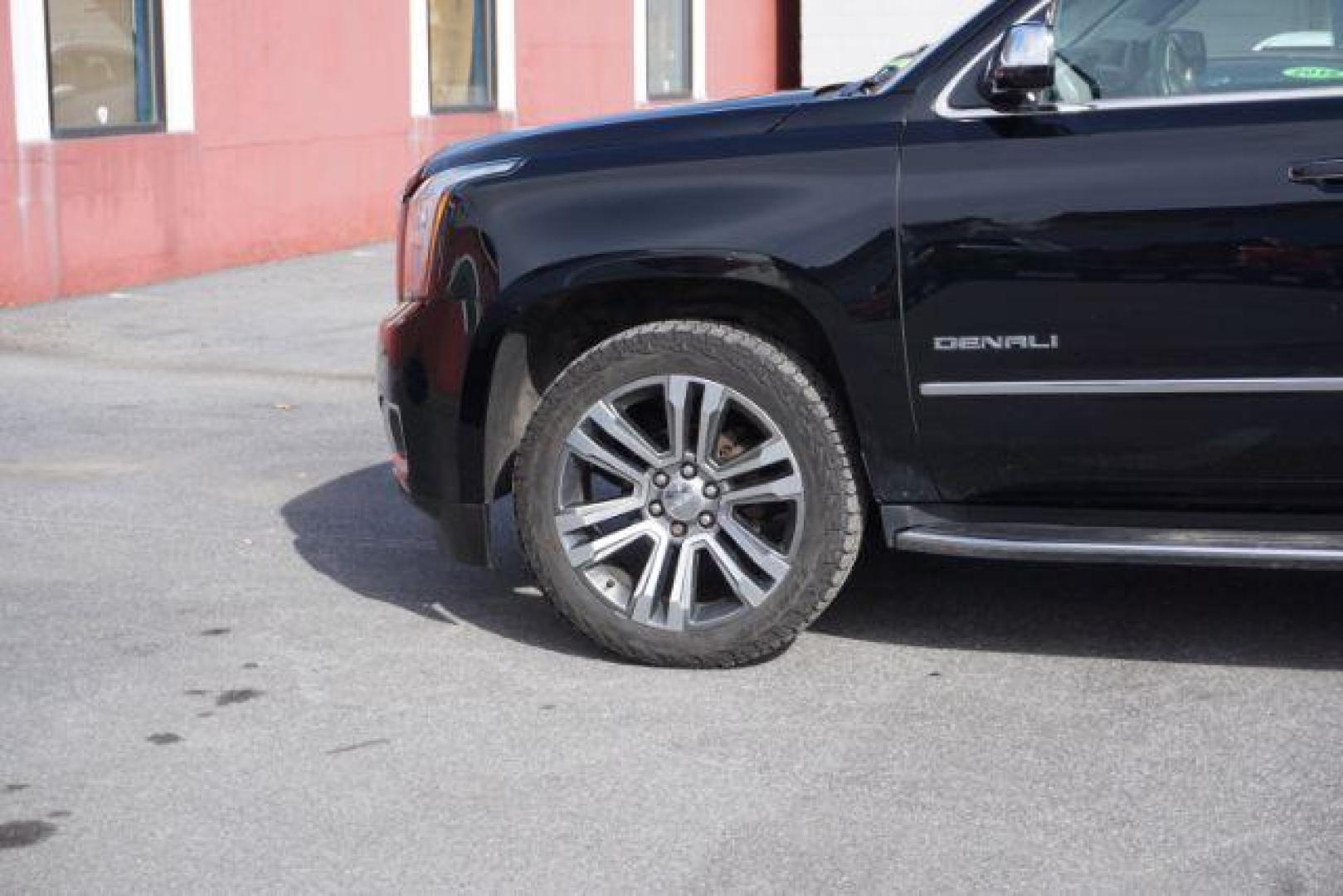 2019 Onyx Black /Jet Black GMC YUKON DENALI (1GKS2CKJ3KR) with an EcoTec3 6.2L V-8 gasoline direct injection engine, located at 312 Centre Ave, Schuylkill Haven, PA, 17972, (570) 593-5278, 40.638130, -76.177383- Photo#3