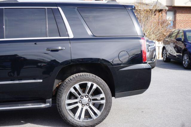 2019 Onyx Black /Jet Black GMC Yukon Denali (1GKS2CKJ3KR) with an EcoTec3 6.2L V-8 gasoline direct injection engine, located at 312 Centre Ave, Schuylkill Haven, PA, 17972, (570) 593-5278, 40.638130, -76.177383 - Photo#7