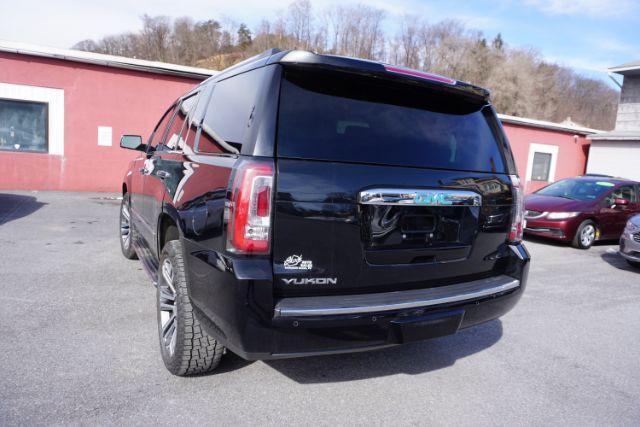 2019 Onyx Black /Jet Black GMC Yukon Denali (1GKS2CKJ3KR) with an EcoTec3 6.2L V-8 gasoline direct injection engine, located at 312 Centre Ave, Schuylkill Haven, PA, 17972, (570) 593-5278, 40.638130, -76.177383 - Photo#9