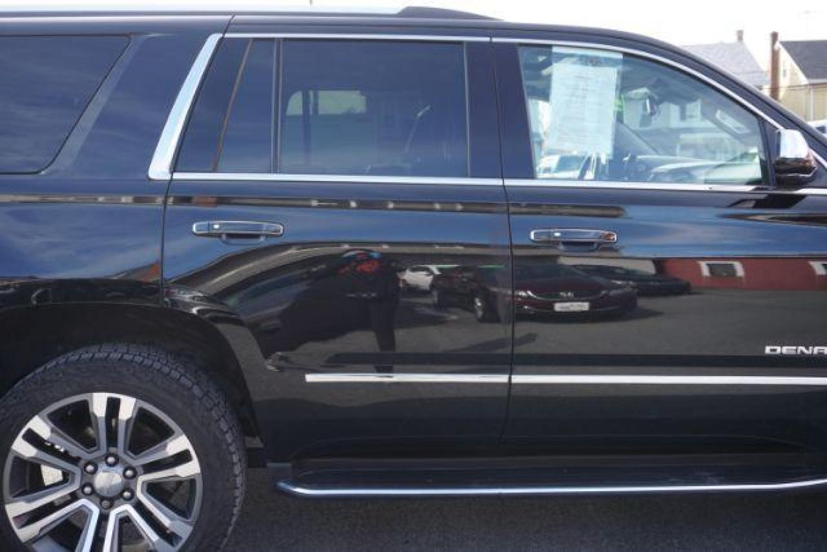 2019 Onyx Black /Jet Black GMC YUKON DENALI (1GKS2CKJ3KR) with an EcoTec3 6.2L V-8 gasoline direct injection engine, located at 312 Centre Ave, Schuylkill Haven, PA, 17972, (570) 593-5278, 40.638130, -76.177383- Photo#20