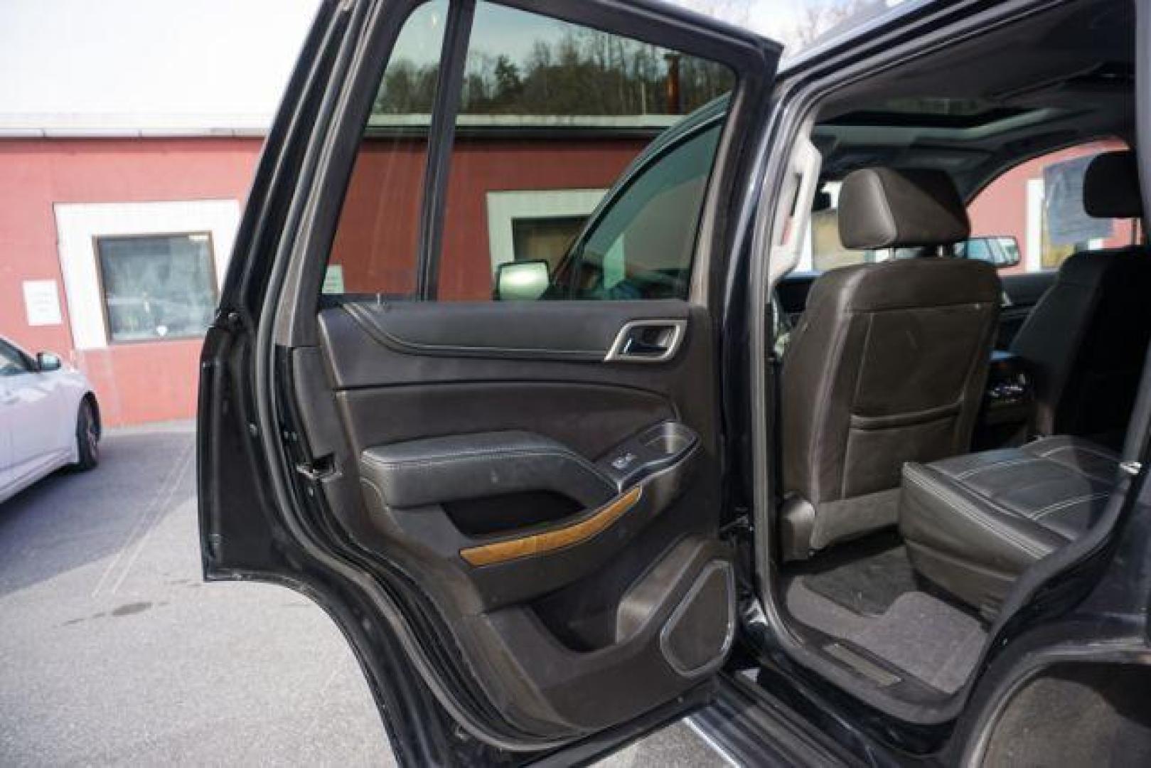 2019 Onyx Black /Jet Black GMC YUKON DENALI (1GKS2CKJ3KR) with an EcoTec3 6.2L V-8 gasoline direct injection engine, located at 312 Centre Ave, Schuylkill Haven, PA, 17972, (570) 593-5278, 40.638130, -76.177383- Photo#46