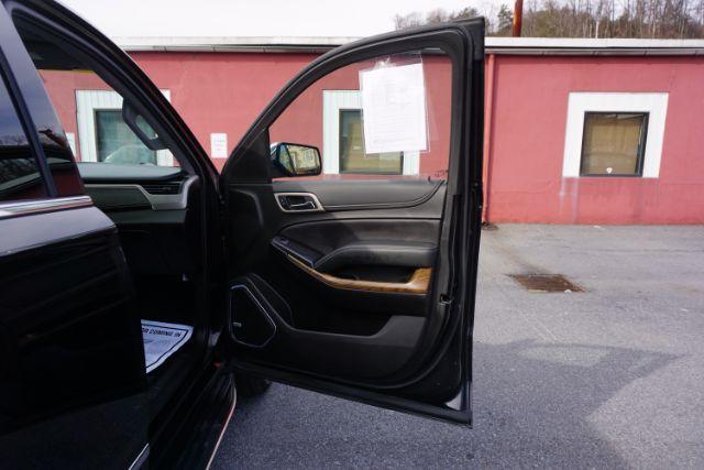 2019 Onyx Black /Jet Black GMC Yukon Denali (1GKS2CKJ3KR) with an EcoTec3 6.2L V-8 gasoline direct injection engine, located at 312 Centre Ave, Schuylkill Haven, PA, 17972, (570) 593-5278, 40.638130, -76.177383 - Photo#56