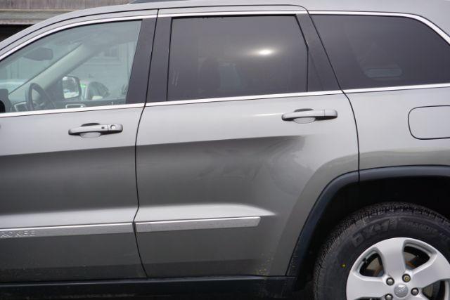 2012 Mineral Gray Metallic Clearcoat /Medium Graystone/Dark Graystone Jeep Grand Cherokee Laredo (1C4RJFAGXCC) , located at 312 Centre Ave, Schuylkill Haven, PA, 17972, (570) 593-5278, 40.638130, -76.177383 - Photo#6