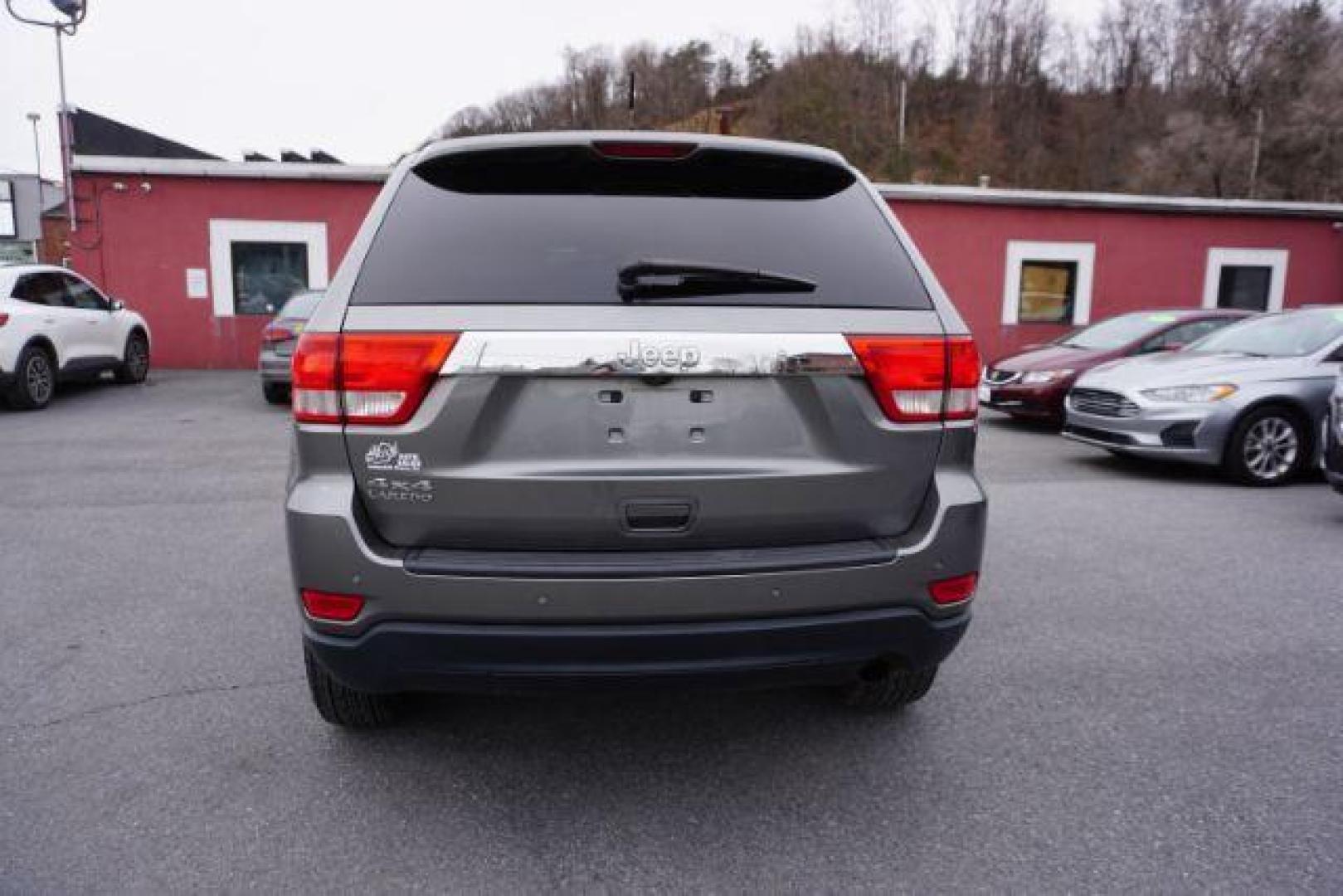 2012 Mineral Gray Metallic Clearcoat /Medium Graystone/Dark Graystone Jeep Grand Cherokee Laredo (1C4RJFAGXCC) , located at 312 Centre Ave, Schuylkill Haven, PA, 17972, (570) 593-5278, 40.638130, -76.177383 - Photo#10