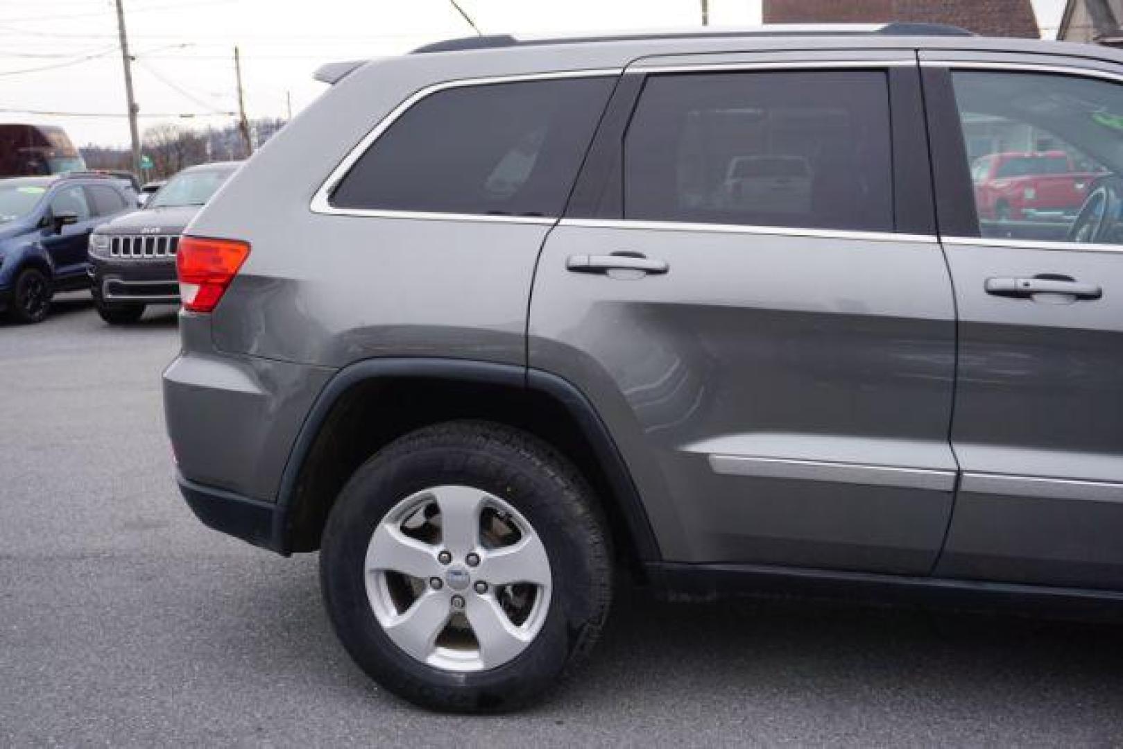 2012 Mineral Gray Metallic Clearcoat /Medium Graystone/Dark Graystone Jeep Grand Cherokee Laredo (1C4RJFAGXCC) , located at 312 Centre Ave, Schuylkill Haven, PA, 17972, (570) 593-5278, 40.638130, -76.177383 - Photo#15
