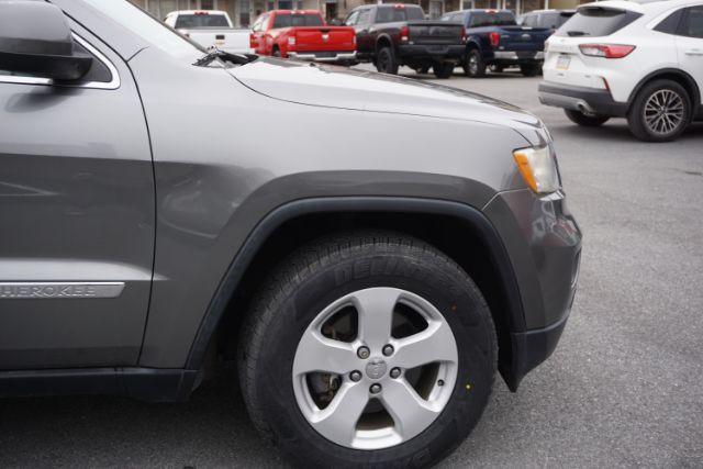 2012 Mineral Gray Metallic Clearcoat /Medium Graystone/Dark Graystone Jeep Grand Cherokee Laredo (1C4RJFAGXCC) , located at 312 Centre Ave, Schuylkill Haven, PA, 17972, (570) 593-5278, 40.638130, -76.177383 - Photo#24