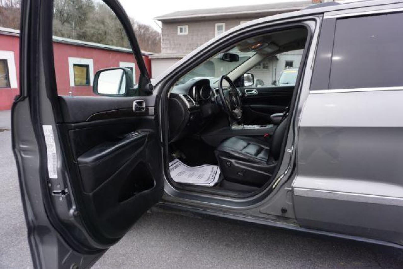 2012 Mineral Gray Metallic Clearcoat /Medium Graystone/Dark Graystone Jeep Grand Cherokee Laredo (1C4RJFAGXCC) , located at 312 Centre Ave, Schuylkill Haven, PA, 17972, (570) 593-5278, 40.638130, -76.177383 - Photo#31