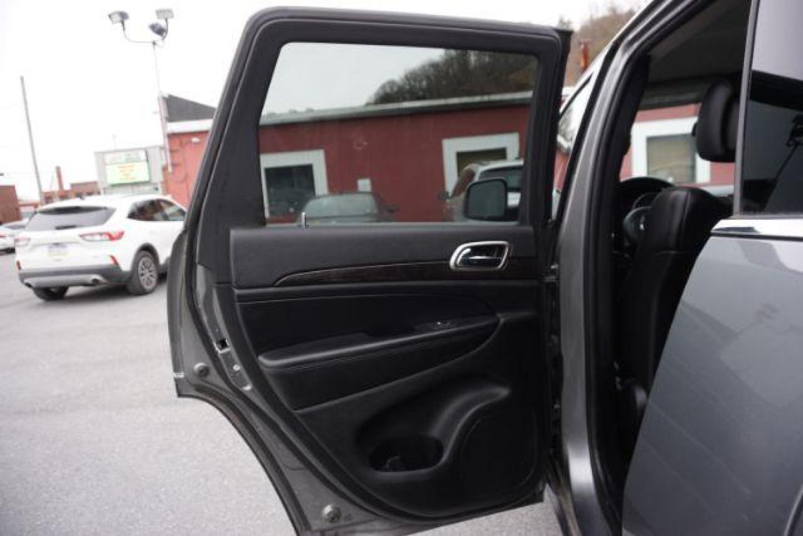 2012 Mineral Gray Metallic Clearcoat /Medium Graystone/Dark Graystone Jeep Grand Cherokee Laredo (1C4RJFAGXCC) , located at 312 Centre Ave, Schuylkill Haven, PA, 17972, (570) 593-5278, 40.638130, -76.177383 - Photo#45