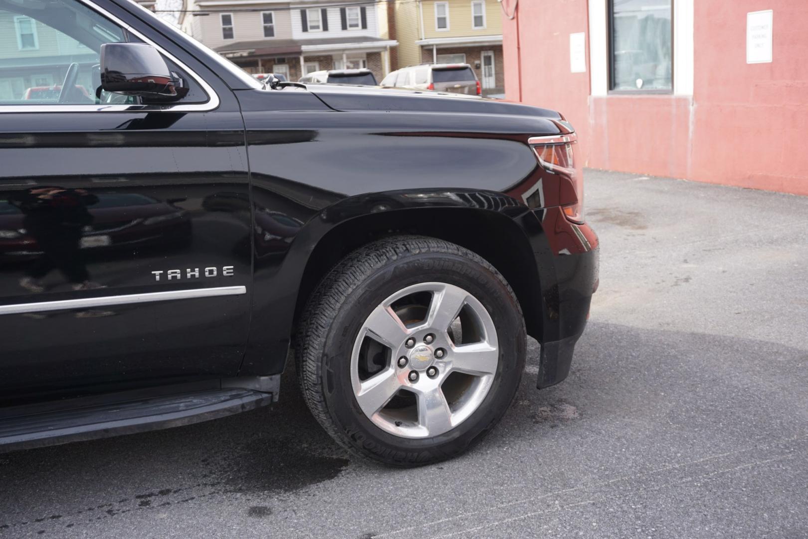 2015 Black /Cocoa/Dune CHEVROLET TAHOE LT (1GNSKBKC3FR) with an EcoTec3 5.3L V-8 gasoline direct injection engine, located at 312 Centre Ave, Schuylkill Haven, PA, 17972, (570) 593-5278, 40.638130, -76.177383- Photo#22