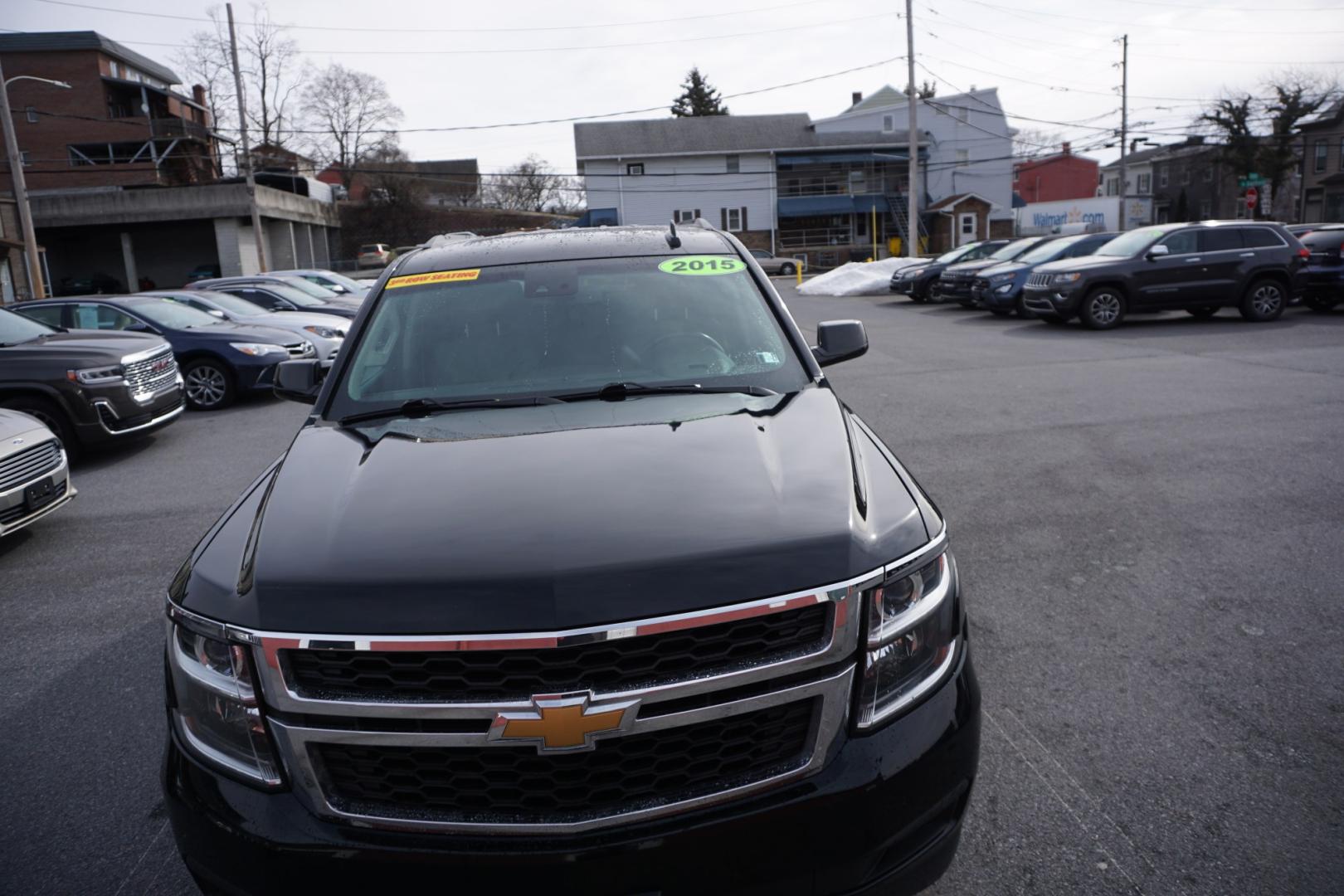 2015 Black /Cocoa/Dune CHEVROLET TAHOE LT (1GNSKBKC3FR) with an EcoTec3 5.3L V-8 gasoline direct injection engine, located at 312 Centre Ave, Schuylkill Haven, PA, 17972, (570) 593-5278, 40.638130, -76.177383 - Photo#25