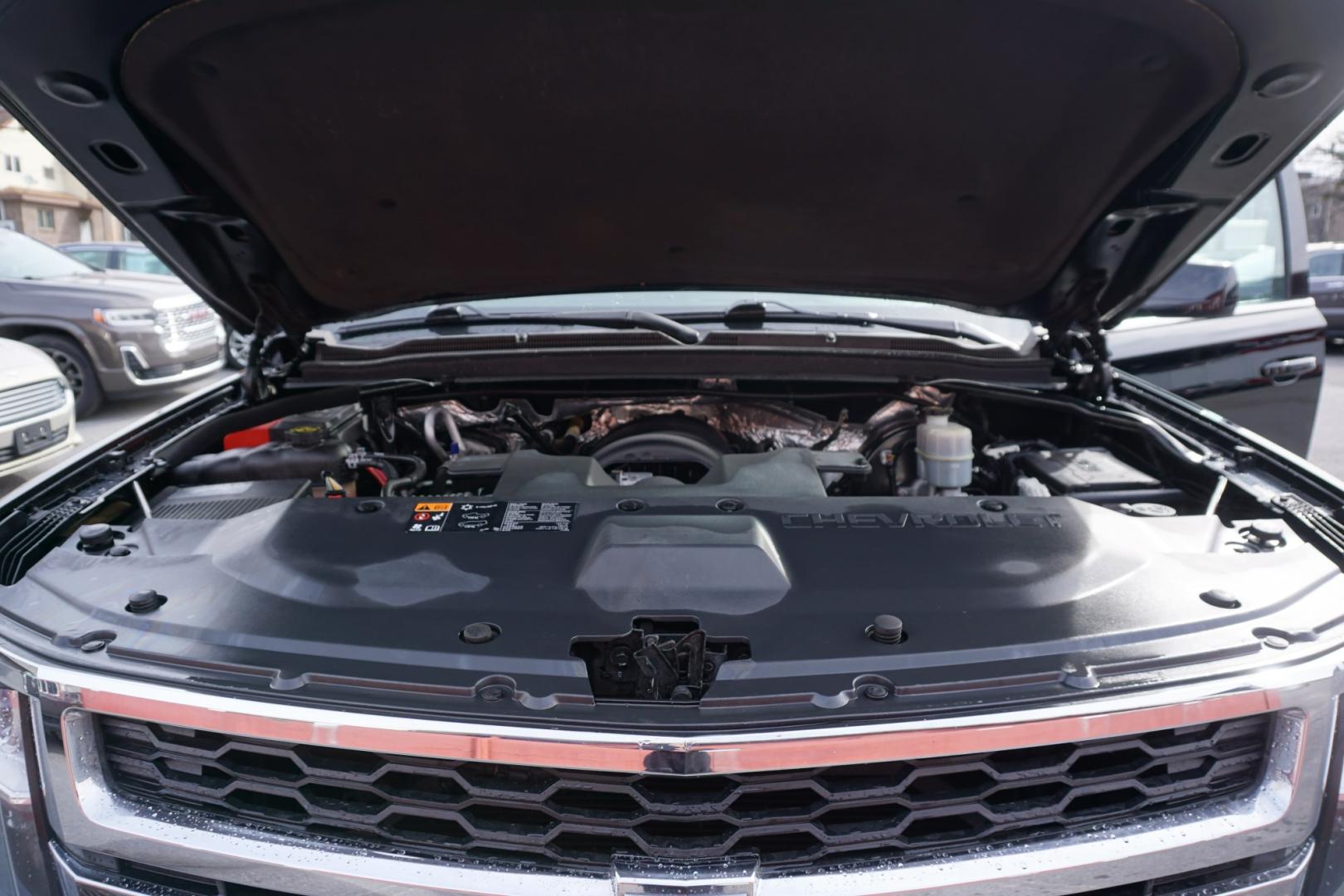 2015 Black /Cocoa/Dune CHEVROLET TAHOE LT (1GNSKBKC3FR) with an EcoTec3 5.3L V-8 gasoline direct injection engine, located at 312 Centre Ave, Schuylkill Haven, PA, 17972, (570) 593-5278, 40.638130, -76.177383- Photo#27