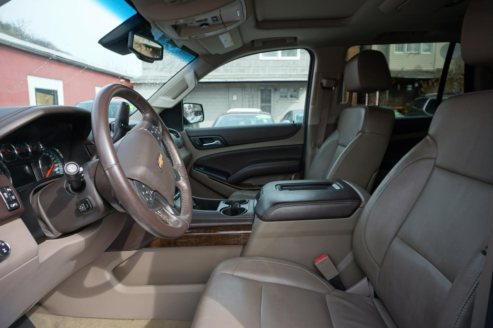 2015 Black /Cocoa/Dune CHEVROLET TAHOE LT (1GNSKBKC3FR) with an EcoTec3 5.3L V-8 gasoline direct injection engine, located at 312 Centre Ave, Schuylkill Haven, PA, 17972, (570) 593-5278, 40.638130, -76.177383 - Photo#29