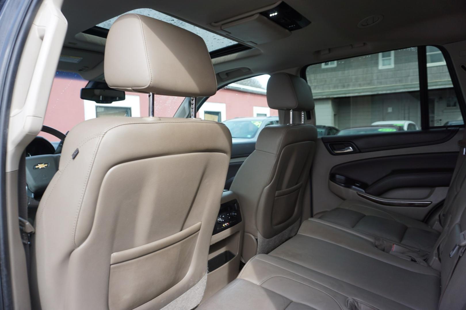 2015 Black /Cocoa/Dune CHEVROLET TAHOE LT (1GNSKBKC3FR) with an EcoTec3 5.3L V-8 gasoline direct injection engine, located at 312 Centre Ave, Schuylkill Haven, PA, 17972, (570) 593-5278, 40.638130, -76.177383 - Photo#39