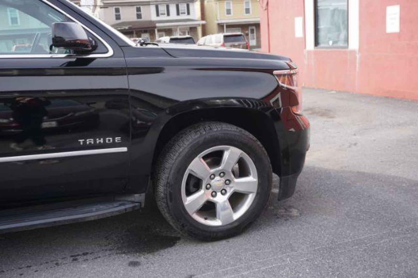 2015 Black /Cocoa/Dune CHEVROLET TAHOE LT (1GNSKBKC3FR) with an EcoTec3 5.3L V-8 gasoline direct injection engine, located at 312 Centre Ave, Schuylkill Haven, PA, 17972, (570) 593-5278, 40.638130, -76.177383- Photo#62