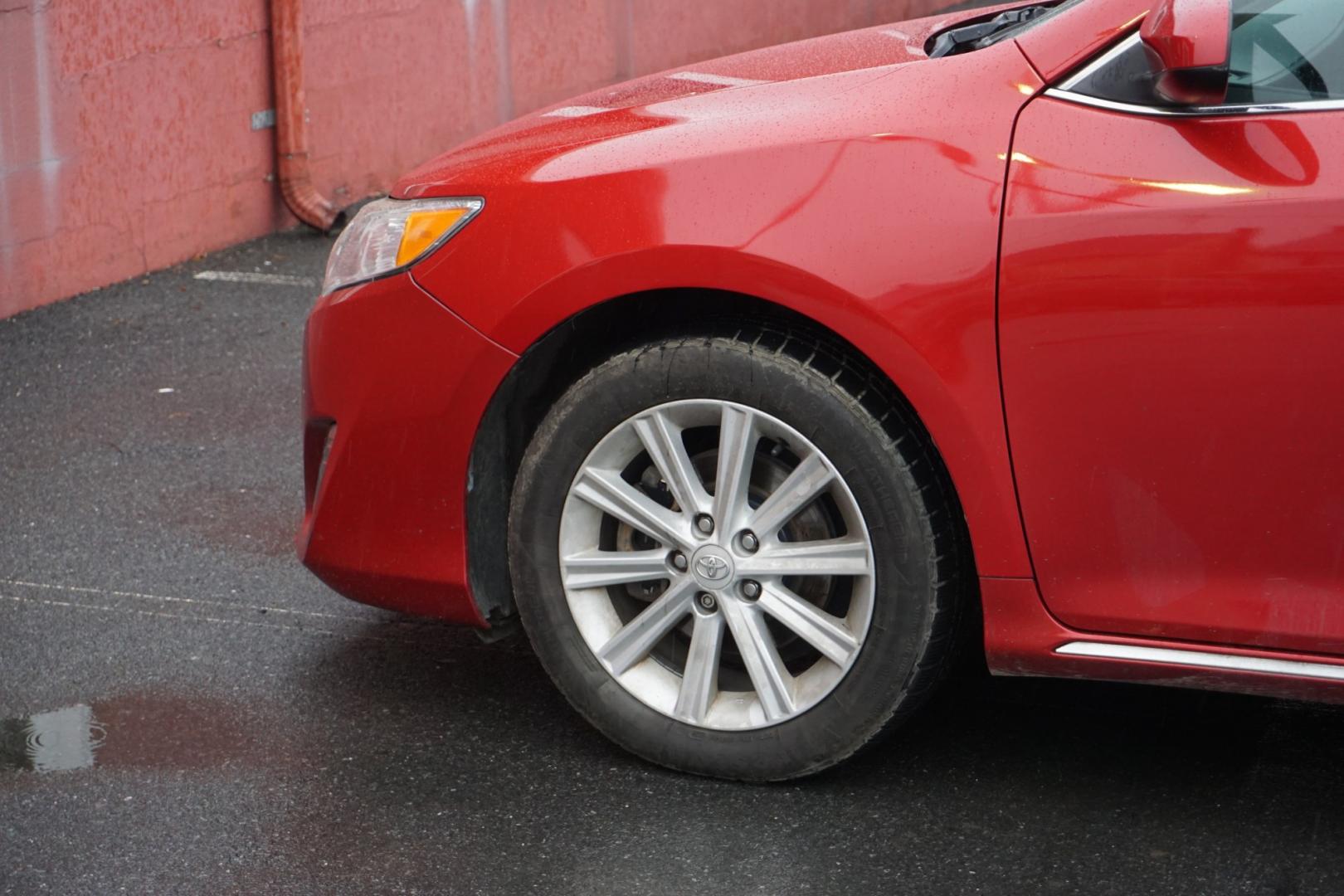 2014 Barcelona Red Metallic /Black/Ash 2-Tone TOYOTA CAMRY XLE (4T1BK1FK2EU) with an 3.5L V-6 DOHC engine, located at 312 Centre Ave, Schuylkill Haven, PA, 17972, (570) 593-5278, 40.638130, -76.177383- Photo#2