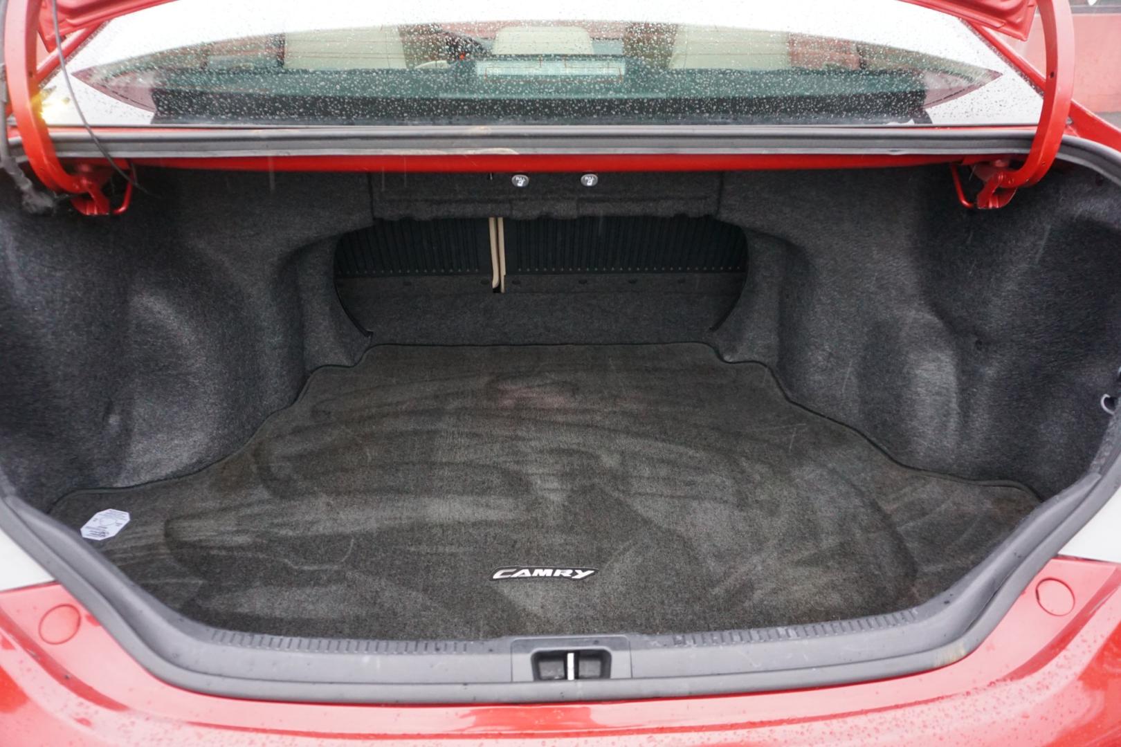 2014 Barcelona Red Metallic /Black/Ash 2-Tone TOYOTA CAMRY XLE (4T1BK1FK2EU) with an 3.5L V-6 DOHC engine, located at 312 Centre Ave, Schuylkill Haven, PA, 17972, (570) 593-5278, 40.638130, -76.177383- Photo#12
