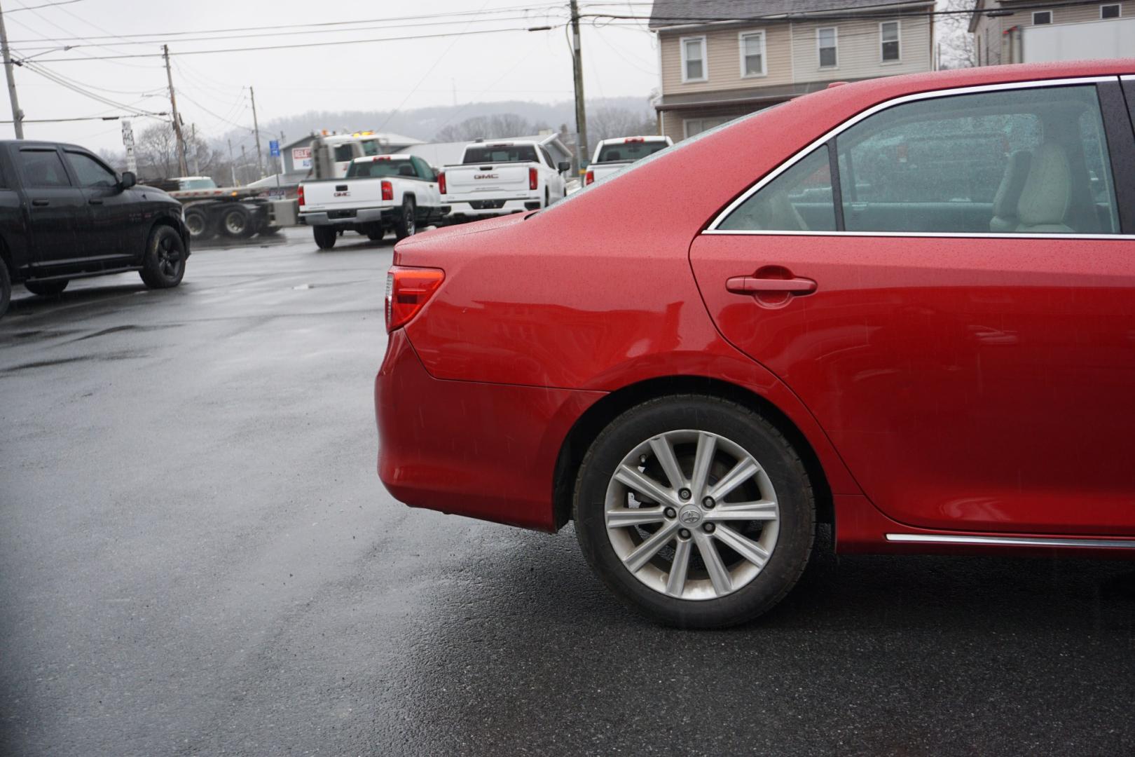 2014 Barcelona Red Metallic /Black/Ash 2-Tone TOYOTA CAMRY XLE (4T1BK1FK2EU) with an 3.5L V-6 DOHC engine, located at 312 Centre Ave, Schuylkill Haven, PA, 17972, (570) 593-5278, 40.638130, -76.177383- Photo#16