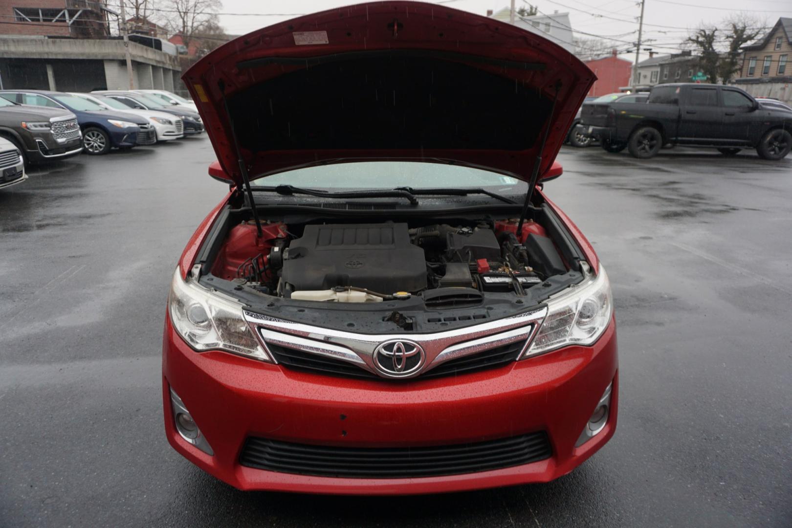 2014 Barcelona Red Metallic /Black/Ash 2-Tone TOYOTA CAMRY XLE (4T1BK1FK2EU) with an 3.5L V-6 DOHC engine, located at 312 Centre Ave, Schuylkill Haven, PA, 17972, (570) 593-5278, 40.638130, -76.177383- Photo#25