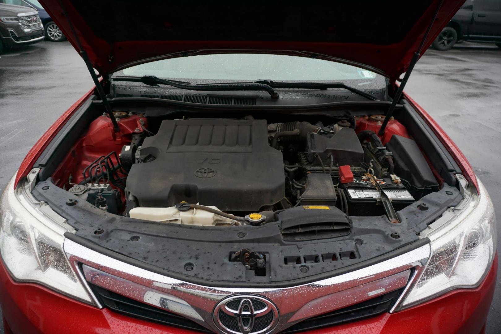 2014 Barcelona Red Metallic /Black/Ash 2-Tone TOYOTA CAMRY XLE (4T1BK1FK2EU) with an 3.5L V-6 DOHC engine, located at 312 Centre Ave, Schuylkill Haven, PA, 17972, (570) 593-5278, 40.638130, -76.177383- Photo#26