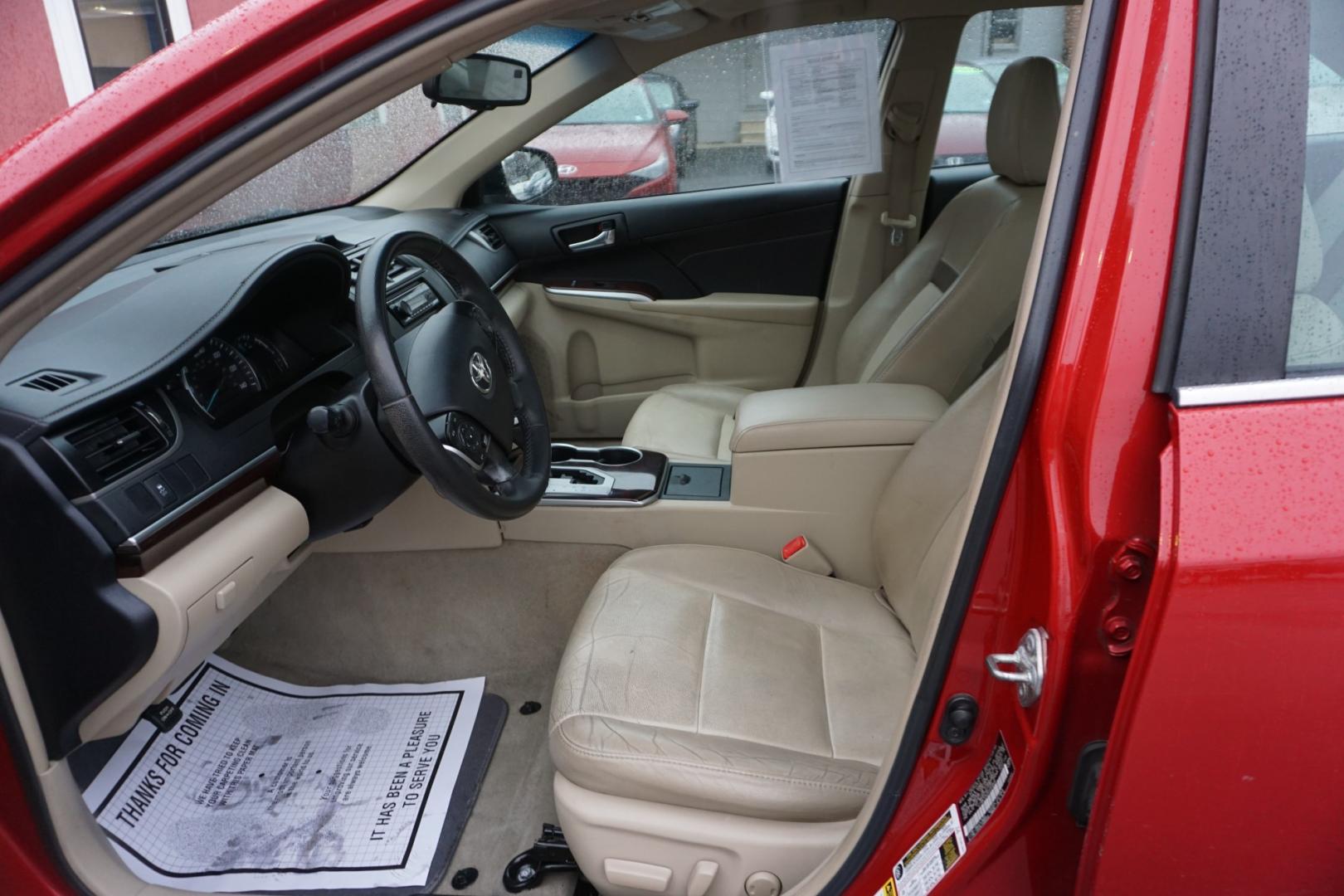 2014 Barcelona Red Metallic /Black/Ash 2-Tone TOYOTA CAMRY XLE (4T1BK1FK2EU) with an 3.5L V-6 DOHC engine, located at 312 Centre Ave, Schuylkill Haven, PA, 17972, (570) 593-5278, 40.638130, -76.177383- Photo#28