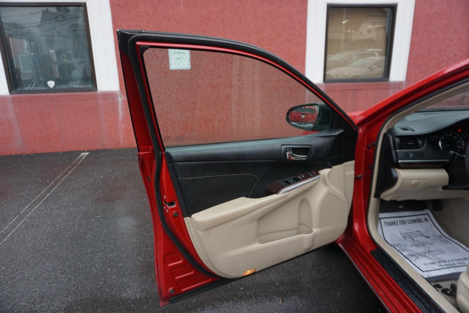 2014 Barcelona Red Metallic /Black/Ash 2-Tone TOYOTA CAMRY XLE (4T1BK1FK2EU) with an 3.5L V-6 DOHC engine, located at 312 Centre Ave, Schuylkill Haven, PA, 17972, (570) 593-5278, 40.638130, -76.177383- Photo#34