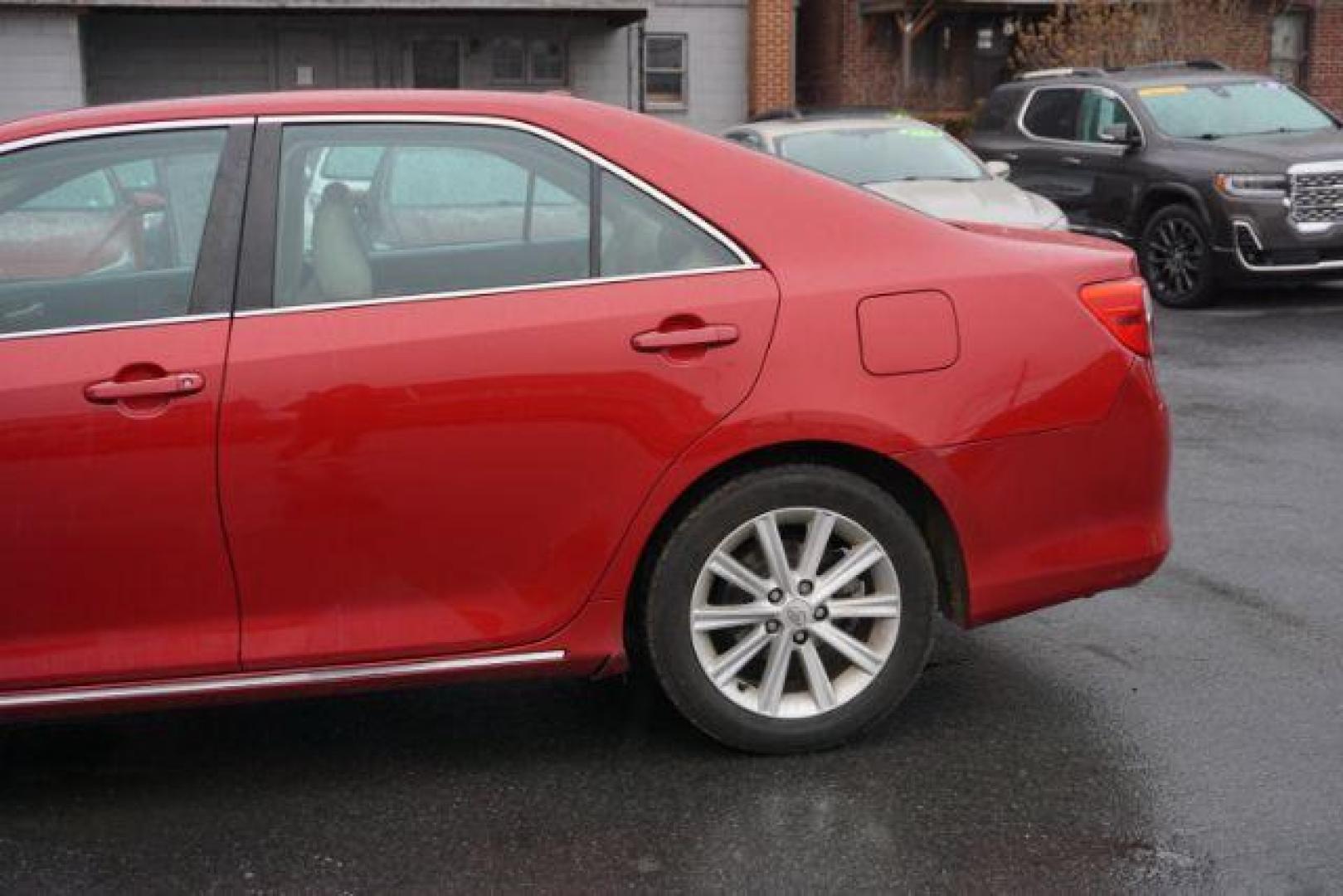 2014 Barcelona Red Metallic /Black/Ash 2-Tone TOYOTA CAMRY XLE (4T1BK1FK2EU) with an 3.5L V-6 DOHC engine, located at 312 Centre Ave, Schuylkill Haven, PA, 17972, (570) 593-5278, 40.638130, -76.177383- Photo#45