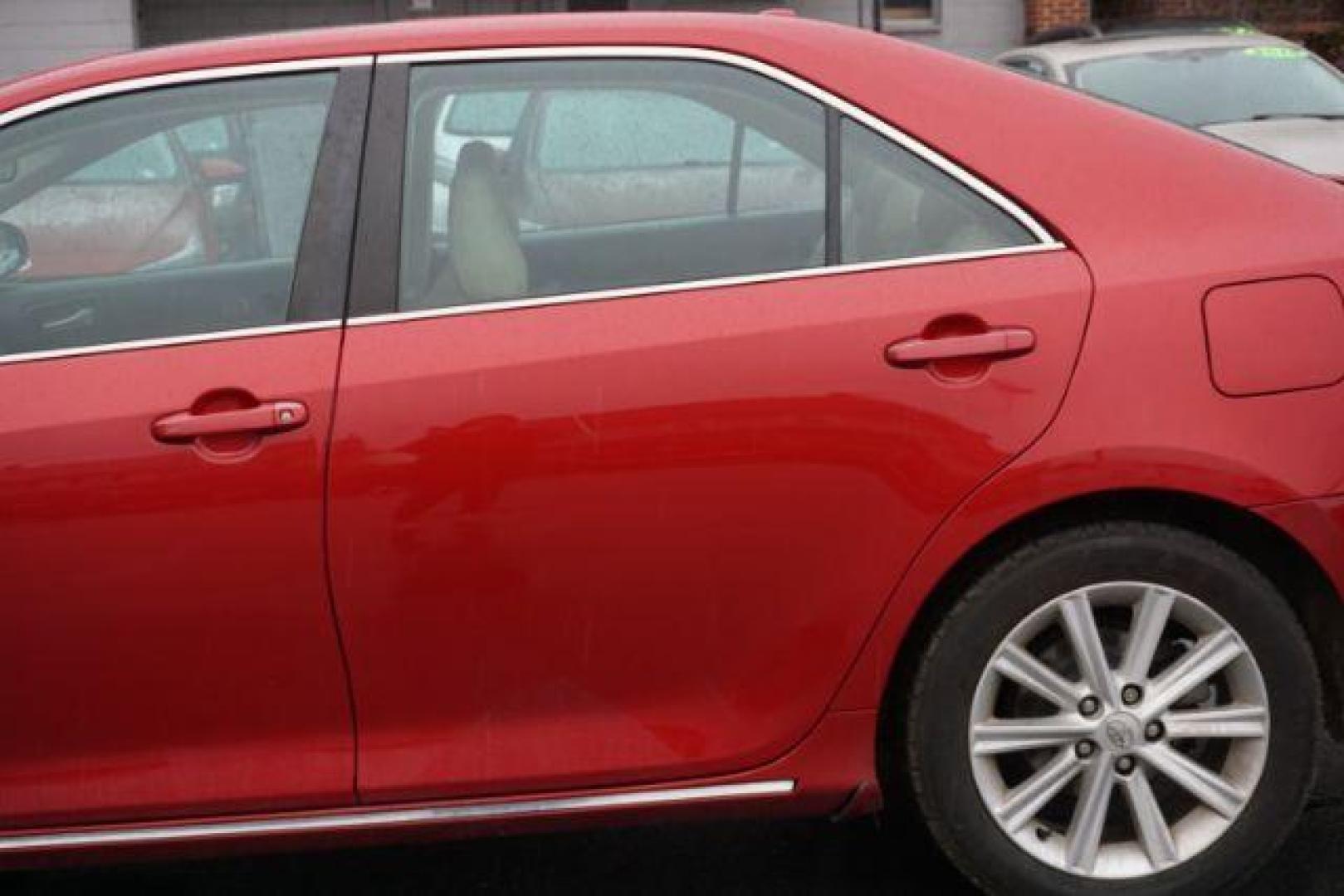2014 Barcelona Red Metallic /Black/Ash 2-Tone TOYOTA CAMRY XLE (4T1BK1FK2EU) with an 3.5L V-6 DOHC engine, located at 312 Centre Ave, Schuylkill Haven, PA, 17972, (570) 593-5278, 40.638130, -76.177383- Photo#46