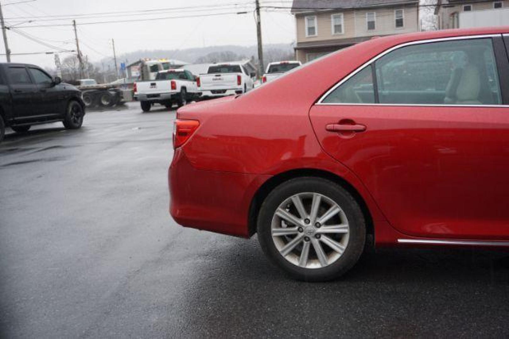 2014 Barcelona Red Metallic /Black/Ash 2-Tone TOYOTA CAMRY XLE (4T1BK1FK2EU) with an 3.5L V-6 DOHC engine, located at 312 Centre Ave, Schuylkill Haven, PA, 17972, (570) 593-5278, 40.638130, -76.177383- Photo#56