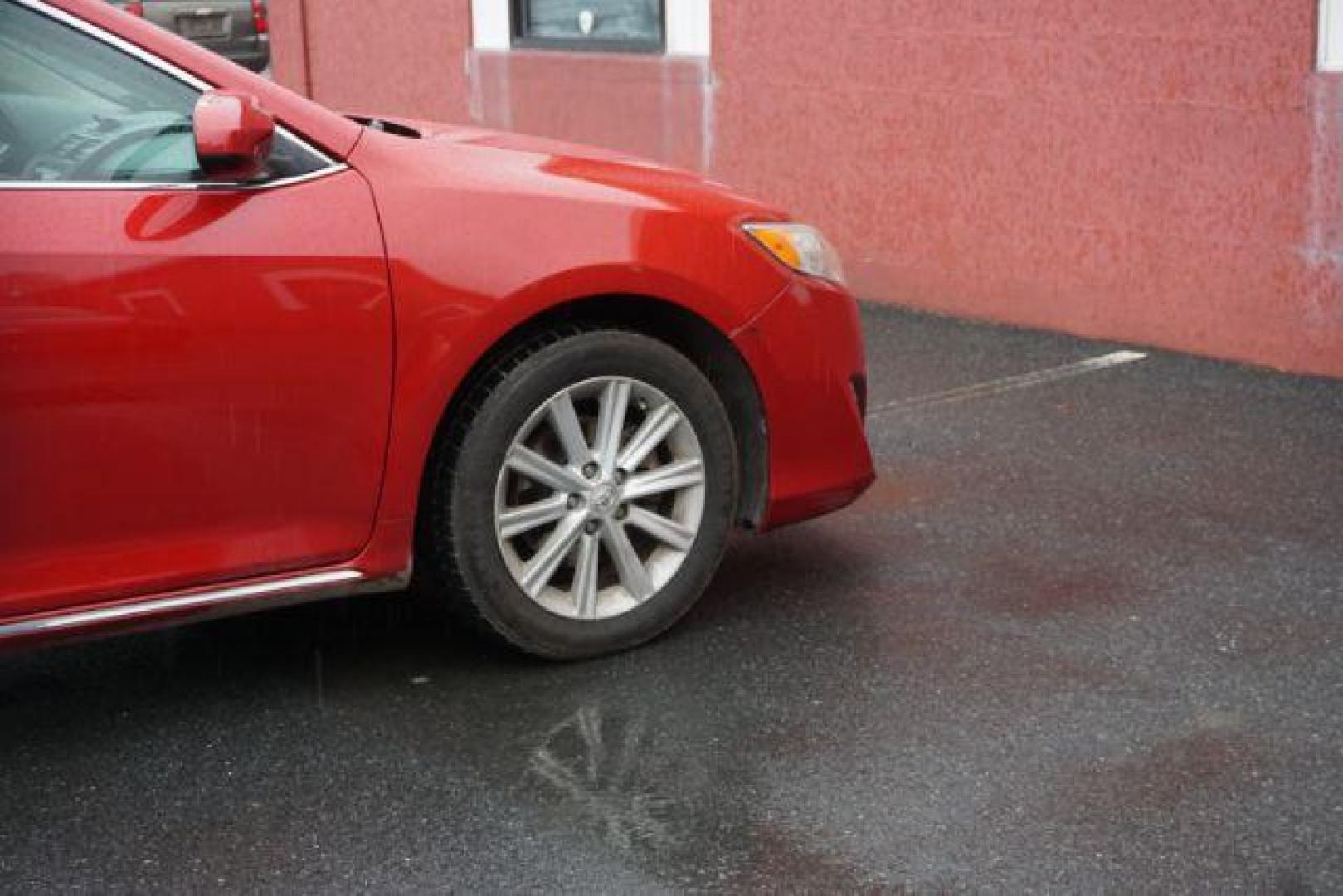 2014 Barcelona Red Metallic /Black/Ash 2-Tone TOYOTA CAMRY XLE (4T1BK1FK2EU) with an 3.5L V-6 DOHC engine, located at 312 Centre Ave, Schuylkill Haven, PA, 17972, (570) 593-5278, 40.638130, -76.177383- Photo#61