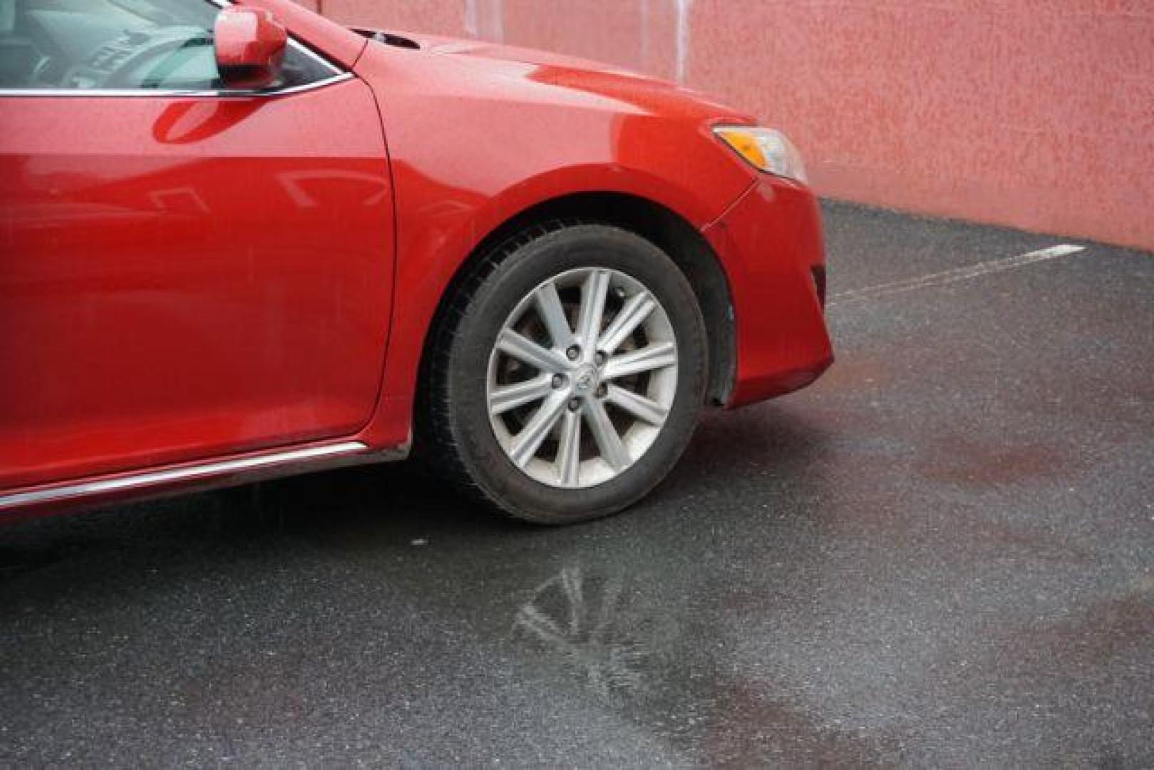 2014 Barcelona Red Metallic /Black/Ash 2-Tone TOYOTA CAMRY XLE (4T1BK1FK2EU) with an 3.5L V-6 DOHC engine, located at 312 Centre Ave, Schuylkill Haven, PA, 17972, (570) 593-5278, 40.638130, -76.177383- Photo#62